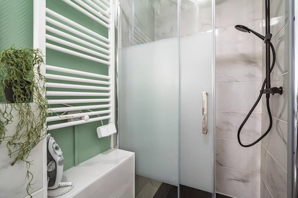 Le Cosy - 2 Chambres - Hyper Centre Reims Luaran gambar